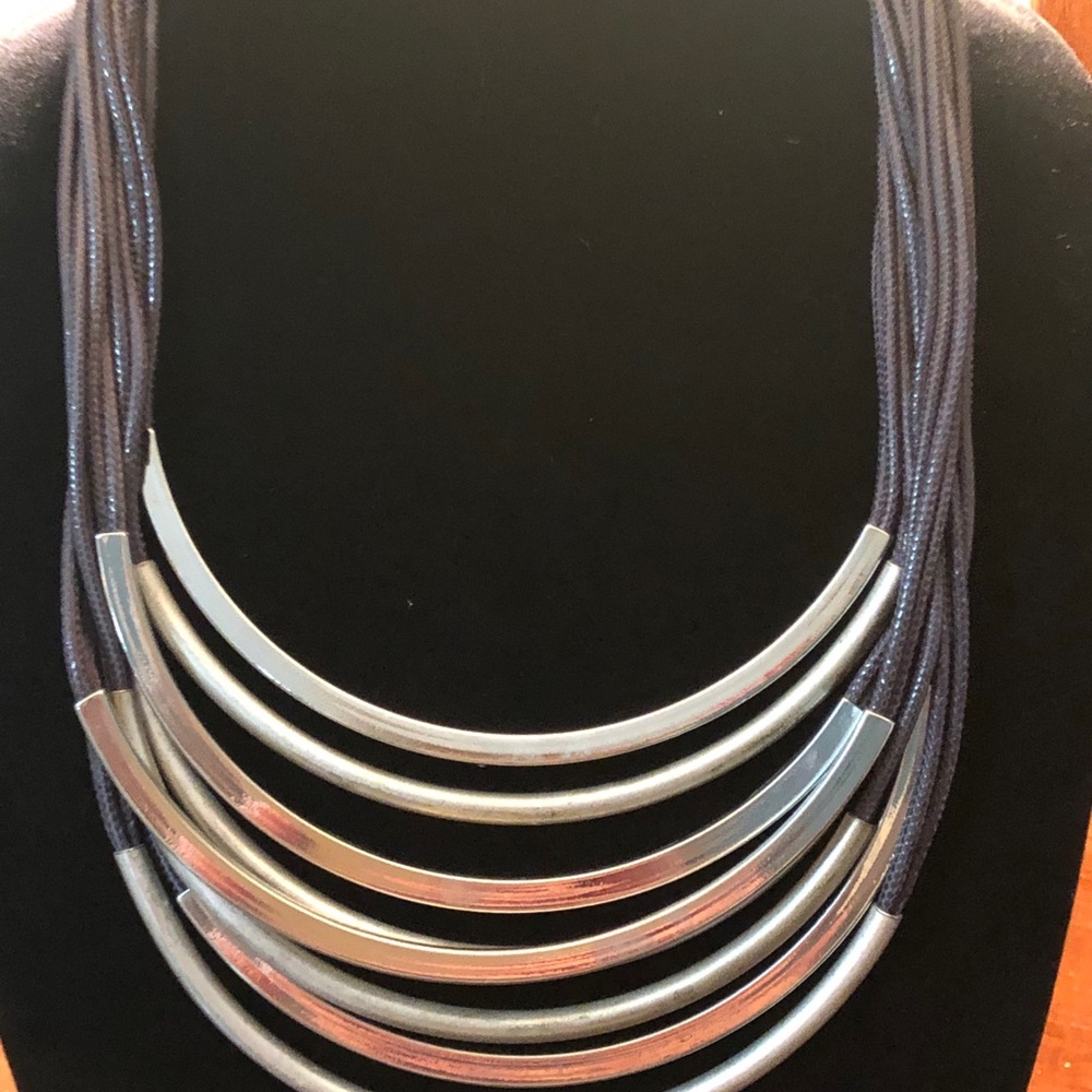 💥Lia Sophia “Zip Line” Necklace